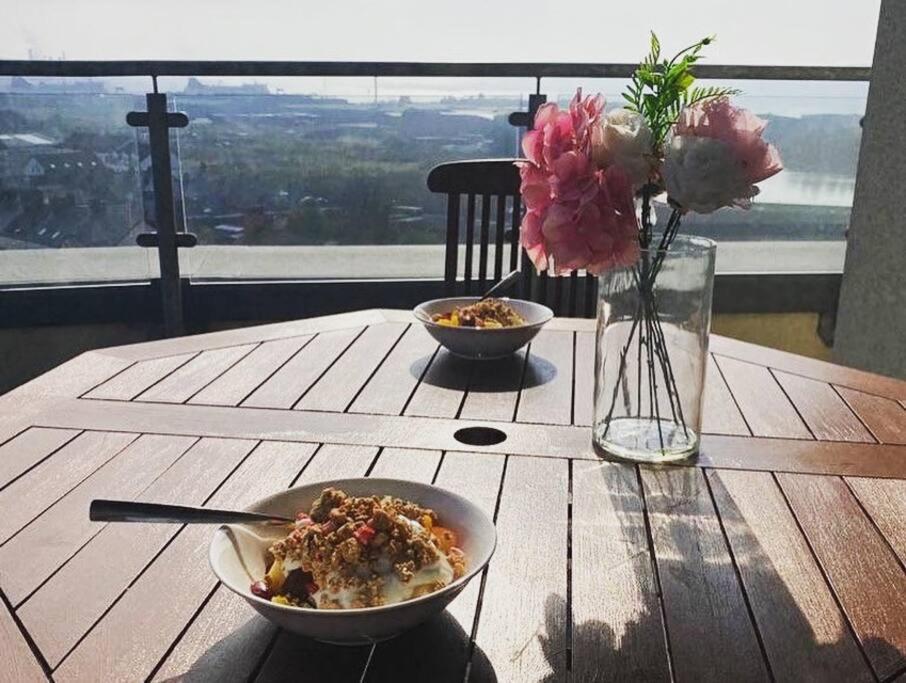 3 Bedroom Penthouse Apartment In Larne Eksteriør billede