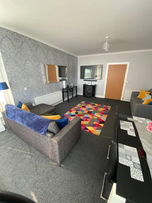 3 Bedroom Penthouse Apartment In Larne Eksteriør billede